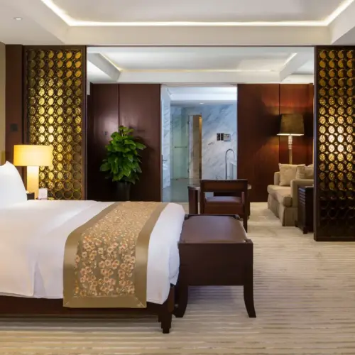 Guestroom – 4-Person Occupancy (King Bed)