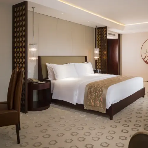 Guestroom – 4-Person Occupancy (King Bed)