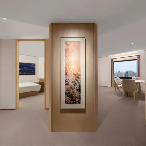 Jinling Tower Magic Three-Bedroom Family Room